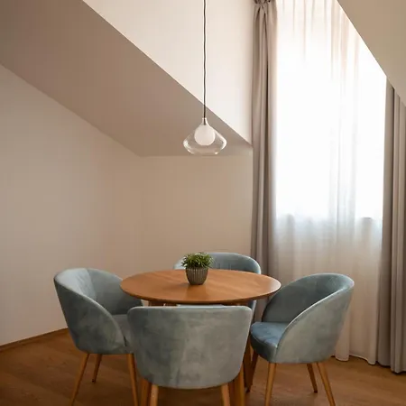 Kuntino Lägenhetshotell 4*